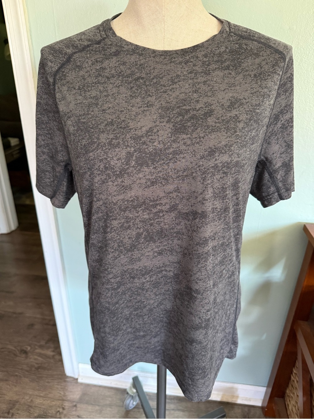 Prana Mission Trails Heather Grey Black Sandblast Short Sleeve Shirt Size Small